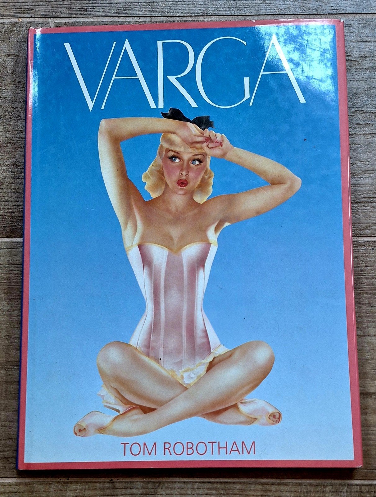 Varga Pin-up Kunstboek door Tom Robotham, Ophalen of Verzenden, Zo goed als nieuw, Fotografie algemeen, Tom Robotham