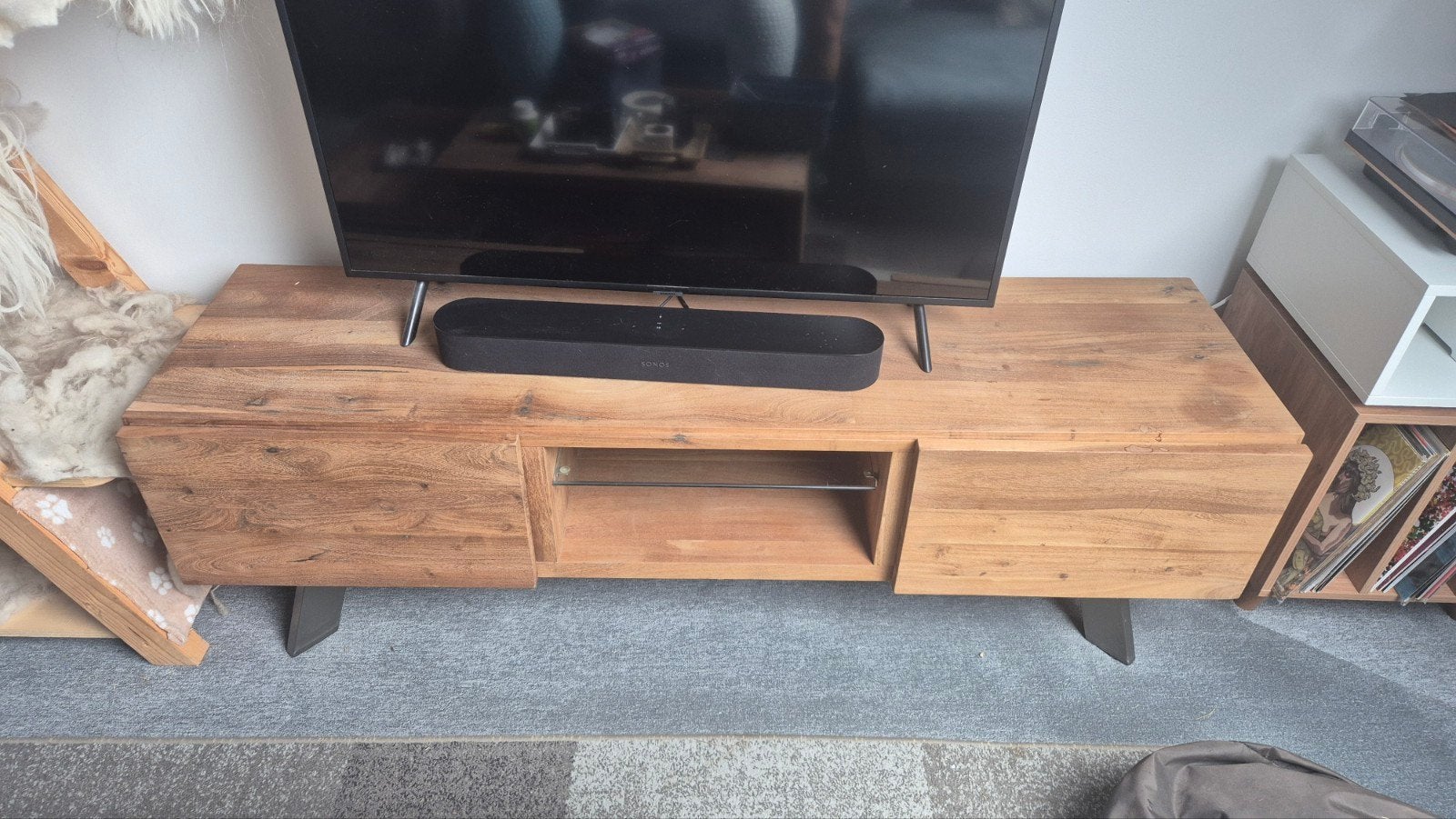 Xooon Garda TV-meubel van hardhout met metalen poten, Ophalen, 150 tot 200 cm, Zo goed als nieuw, Minder dan 100 cm
