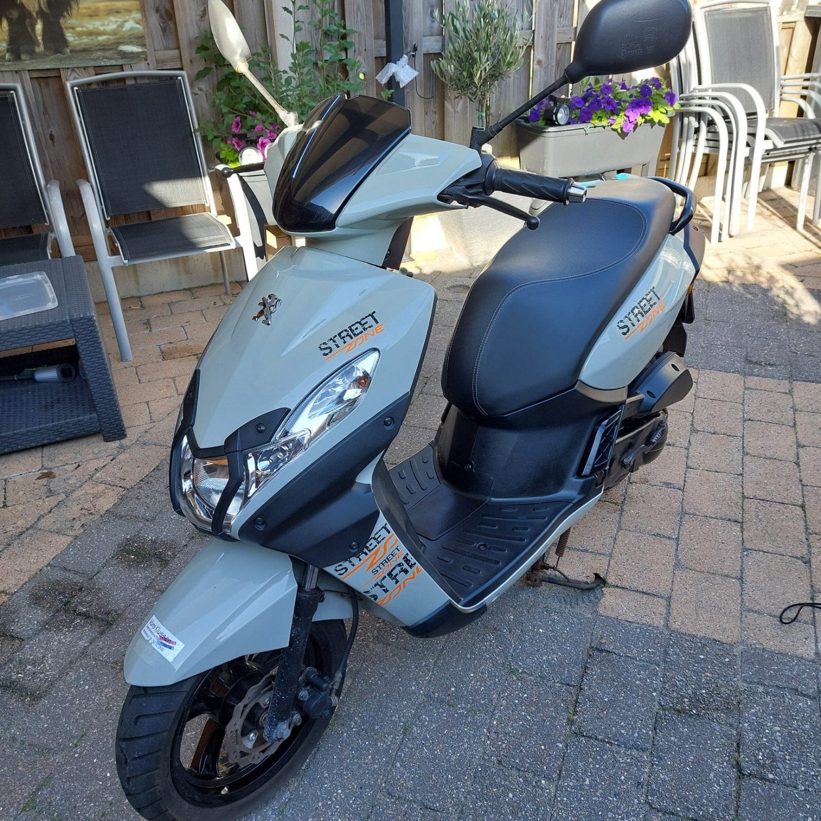 Peugeot Kisbee Streetzone Scooter, Fietsen en Brommers, Brommers | Peugeot, Ophalen, Gebruikt
