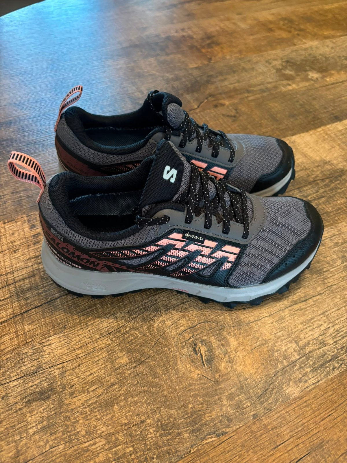 Salomon Wander Gore Tex maat 37 1/3, Ophalen, Zo goed als nieuw, Hardloopschoenen, Overige merken
