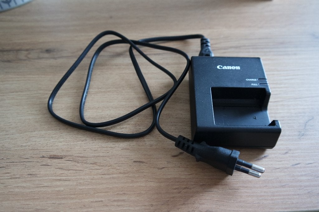 Canon oplader LC-E10E, Verzenden, Zo goed als nieuw