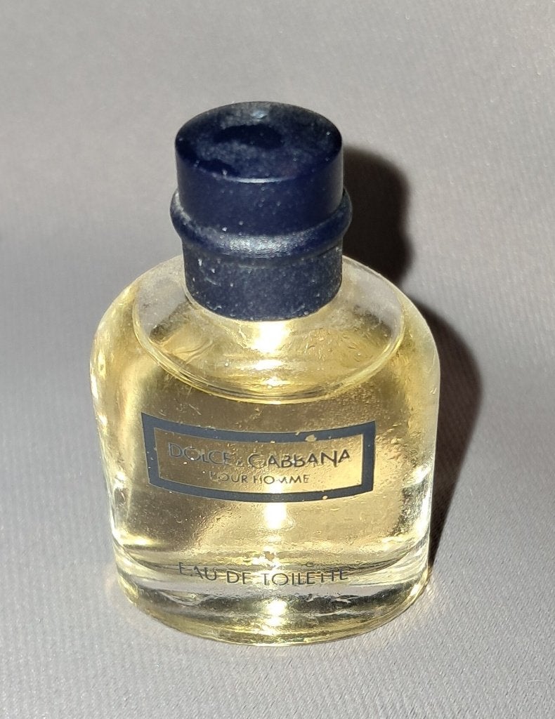 Volle parfum mini - Dolce & gabanna pour homme, Verzamelen, Parfumverzamelingen, Ophalen of Verzenden, Gebruikt, Miniatuur, Gevuld