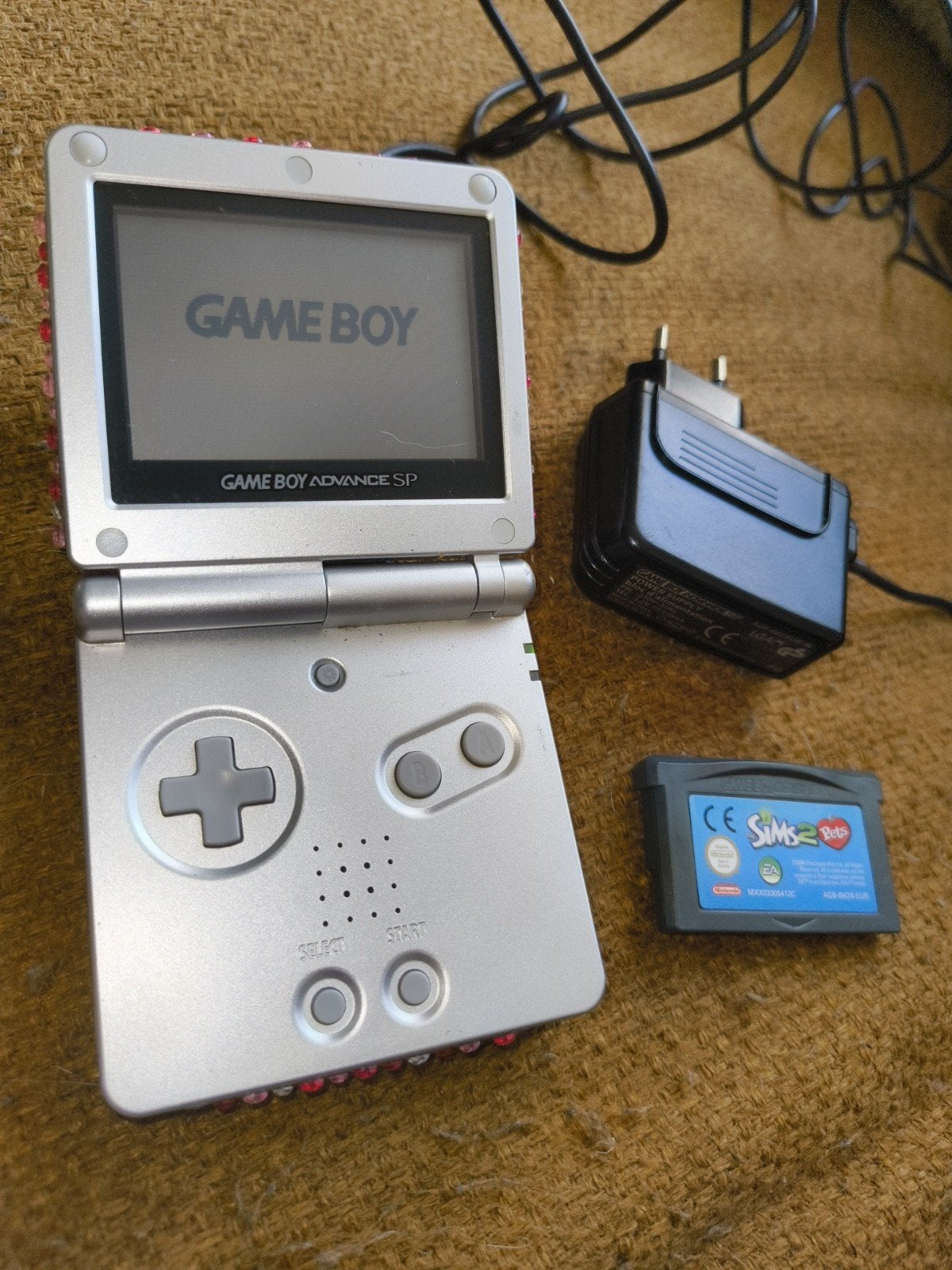 Game Boy Advance SP met oplader en The Sims 2 game, Spelcomputers en Games, Ophalen of Verzenden, Gebruikt, Game Boy Advance SP