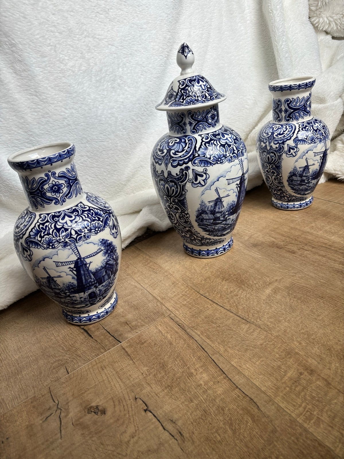 Set van 3 Delfts Blauwe Vazen met Molenlandschap, Ophalen