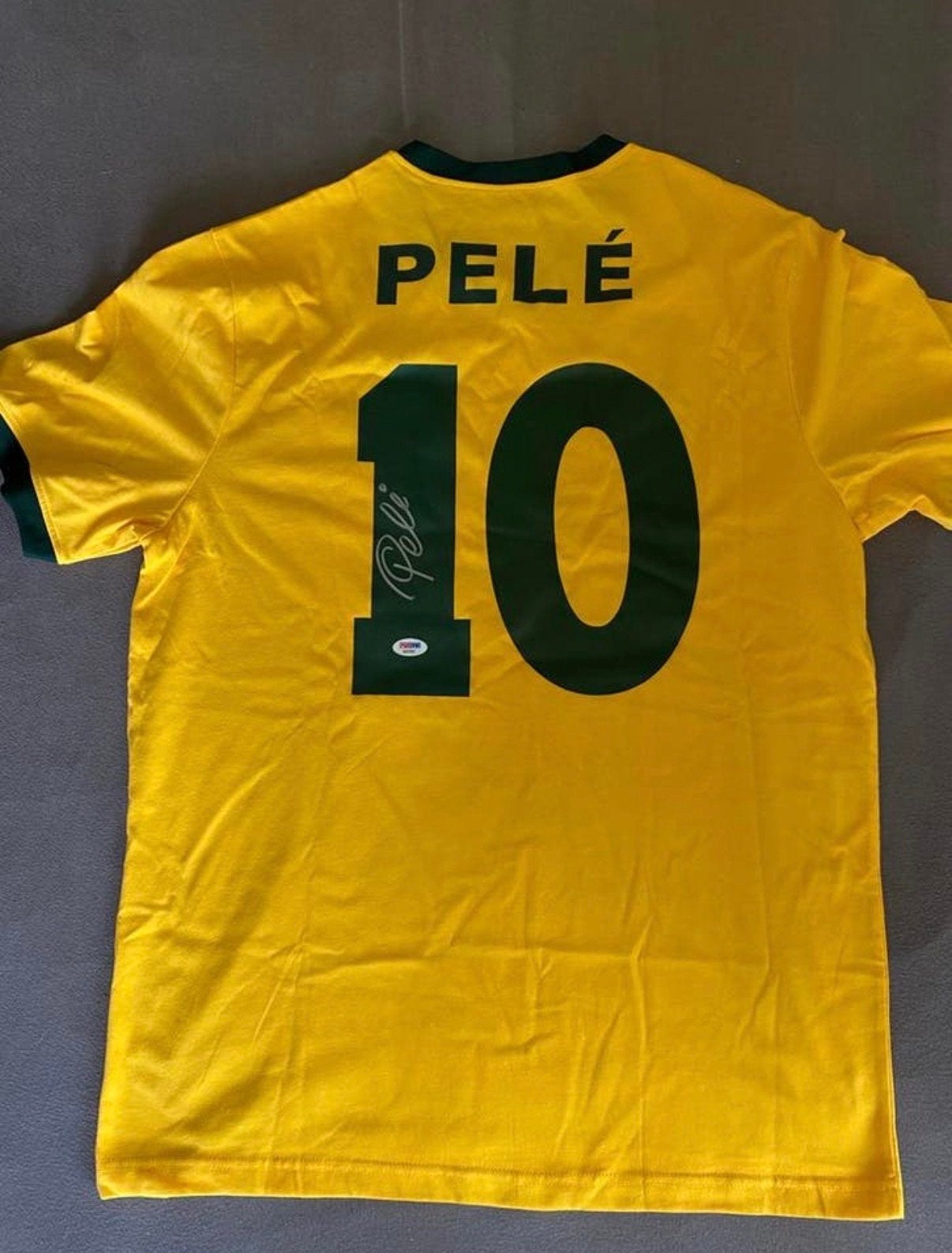 Gesigneerd Pelé Brazilië Retro Voetbalshirt - PSA/DNA Gecert, Ophalen of Verzenden, Nieuw, Buitenlandse clubs, Shirt