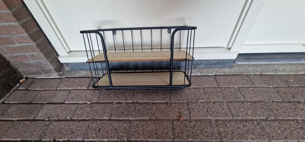 Zwarte Wand kapstok 60 cm met 2 legplanken, Ophalen, Zo goed als nieuw