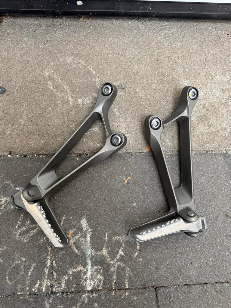 Voetsteunen Honda CB1000R, Motoren, Ophalen of Verzenden, Gebruikt