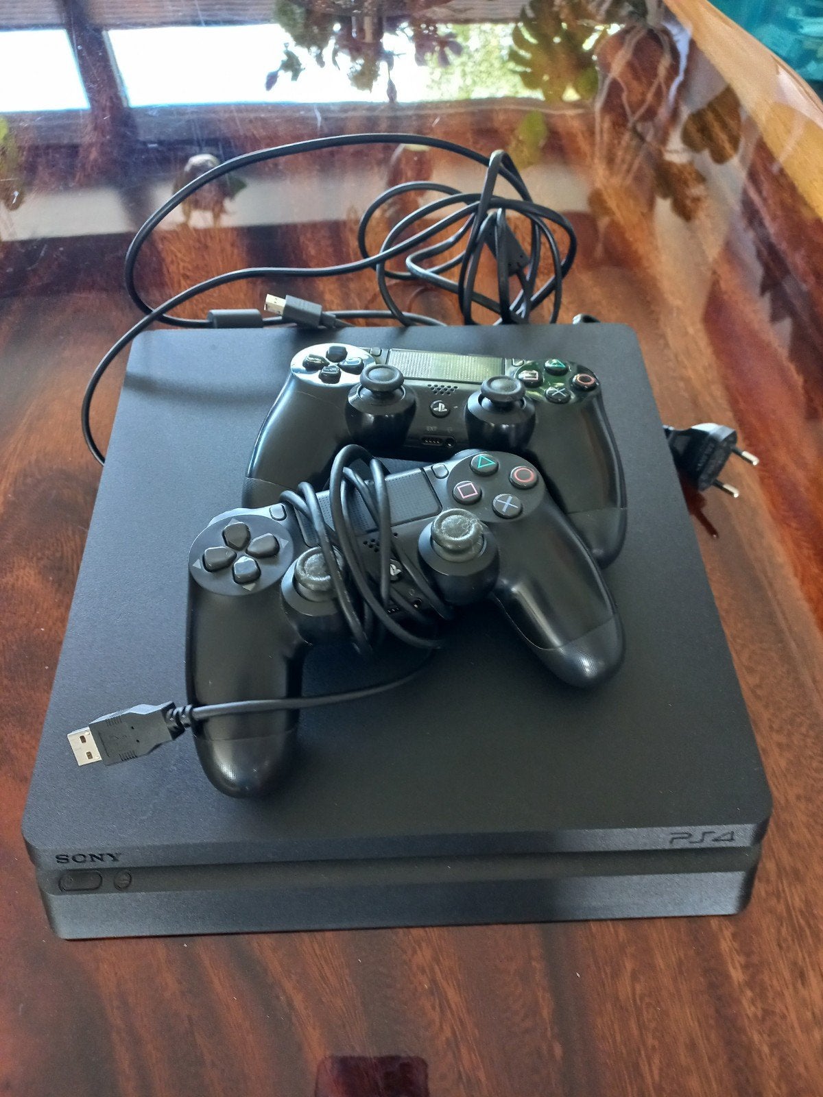 Sony PlayStation 4 slim met 2 controllers, Spelcomputers en Games, Spelcomputers | Sony PlayStation 4, Ophalen, 500 GB, Met 2 controllers
