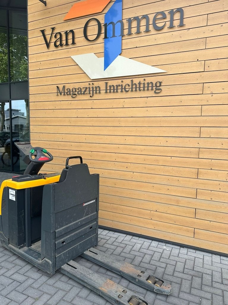 Jungheinrich ECE 220 Pallettruck / Elektrische Pompwagen, Ophalen of Verzenden, Zo goed als nieuw