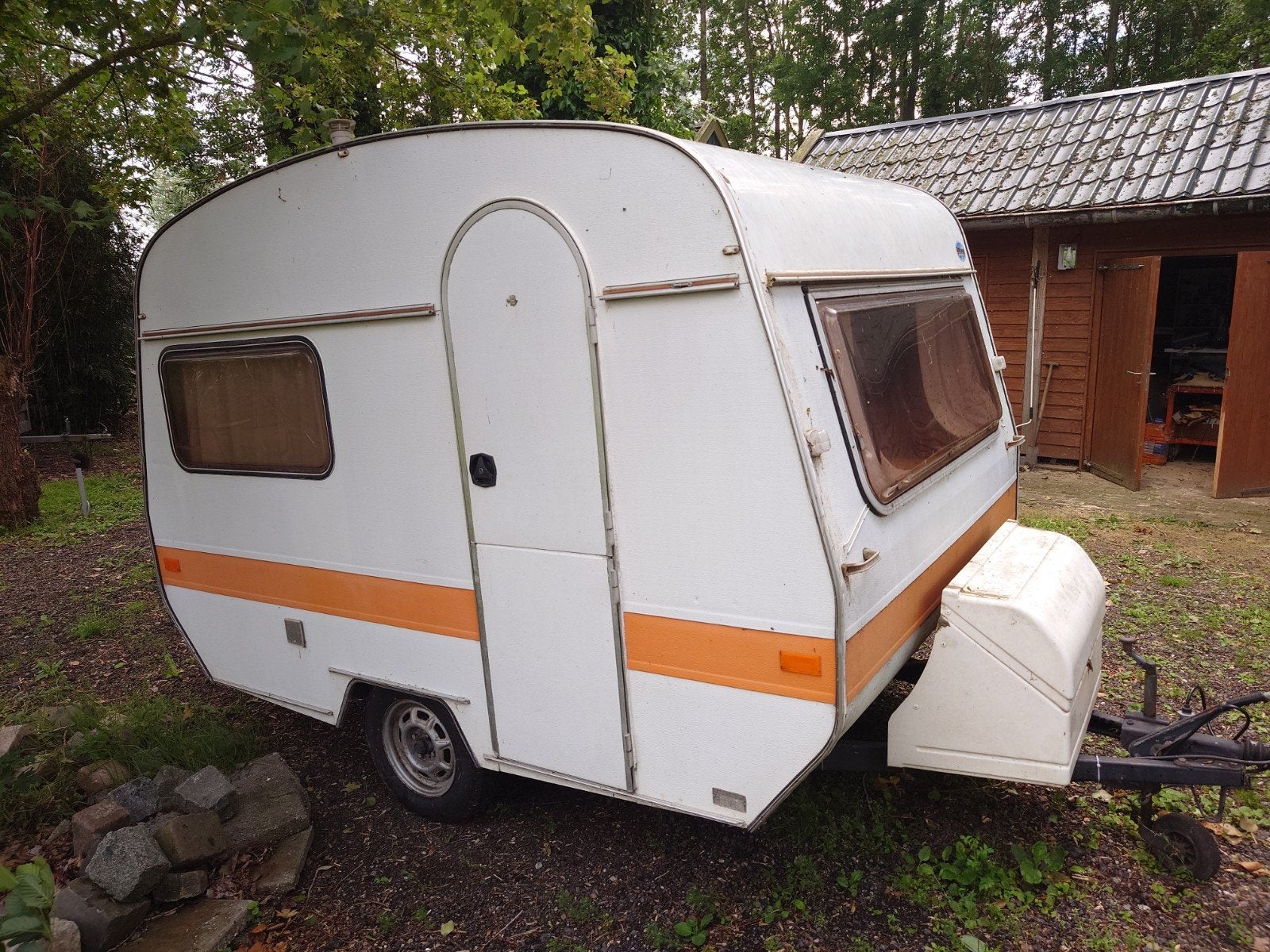 Wilk Sport 1978 - Retro mini-caravan - Kapotte achterruit, Caravans en Kamperen, Caravans, Particulier, 500 - 750 kg, Rondzit