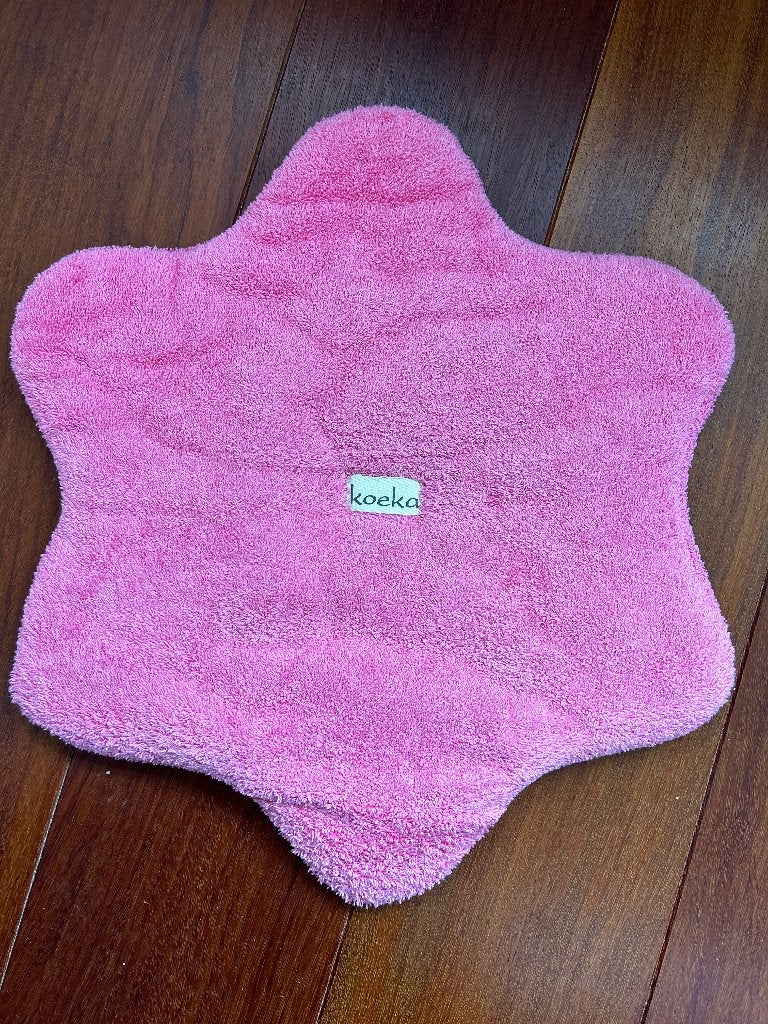 Koeka kussen bloem roze, Gebruikt, Overige merken, Verzenden, Kleed of Kussen