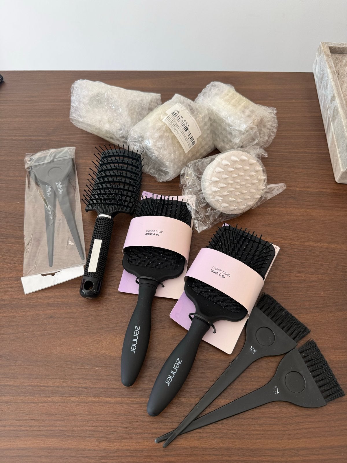 Diverse haar tools: borstels, kwasten en hoofdmassager, Ophalen of Verzenden, Nieuw, Kam of Borstel
