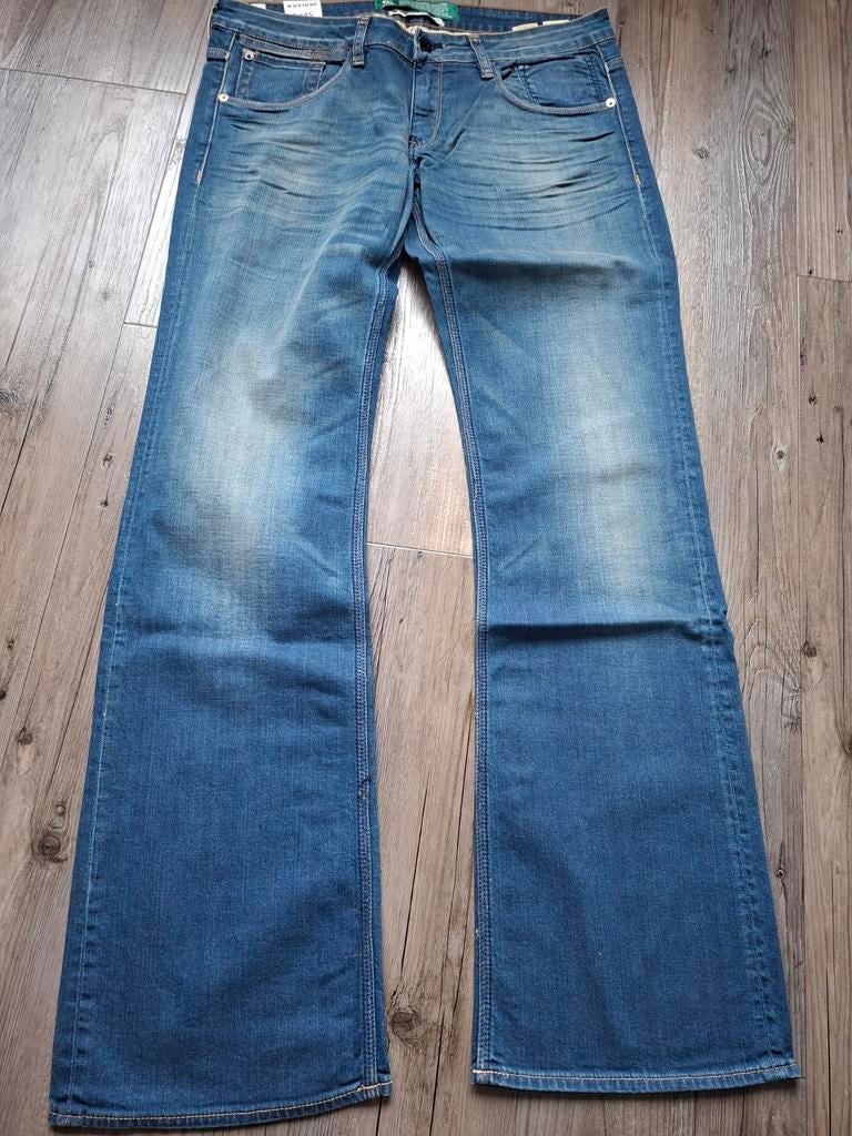 KUYICHI Wendy bootcut jeans W33 L34, Kleding | Dames, Spijkerbroeken en Jeans, Blauw, KUYICHI, Nieuw, Ophalen of Verzenden