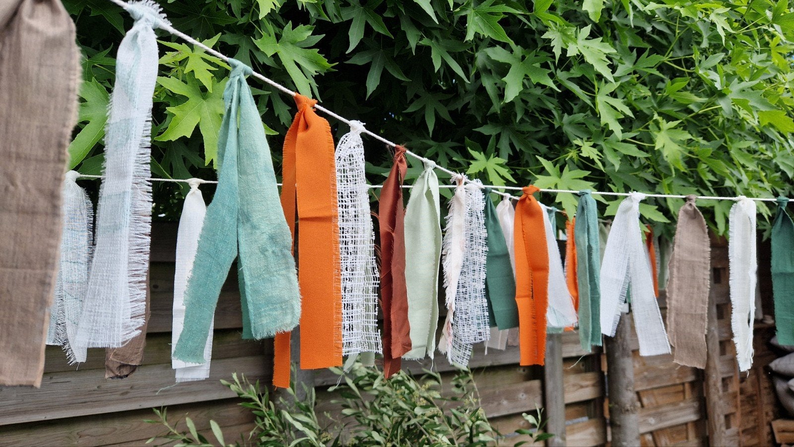 Handgemaakte bohemian Ibiza slingers, Hobby en Vrije tijd, Feestartikelen, Ophalen of Verzenden, Nieuw, Versiering, Overige