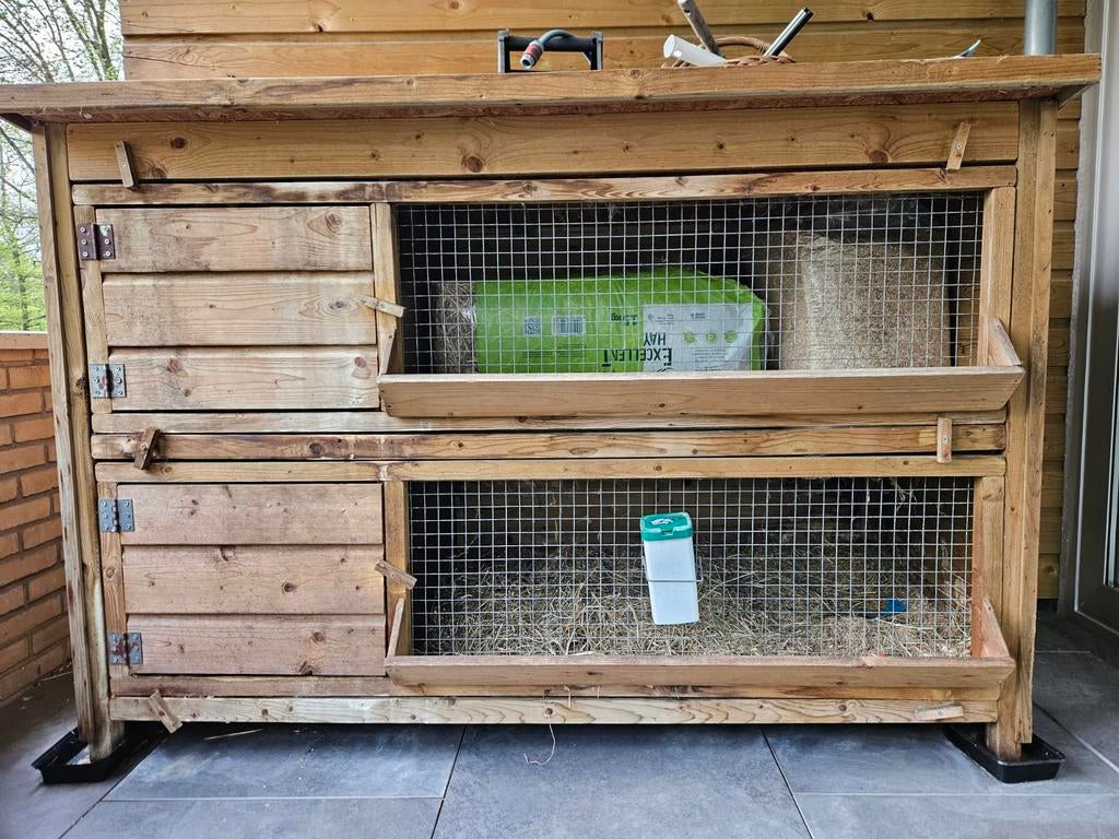 Groot konijnenhok/konijnenflat, Dieren en Toebehoren, Ophalen, 110 cm of meer, Hok, 90 cm of meer
