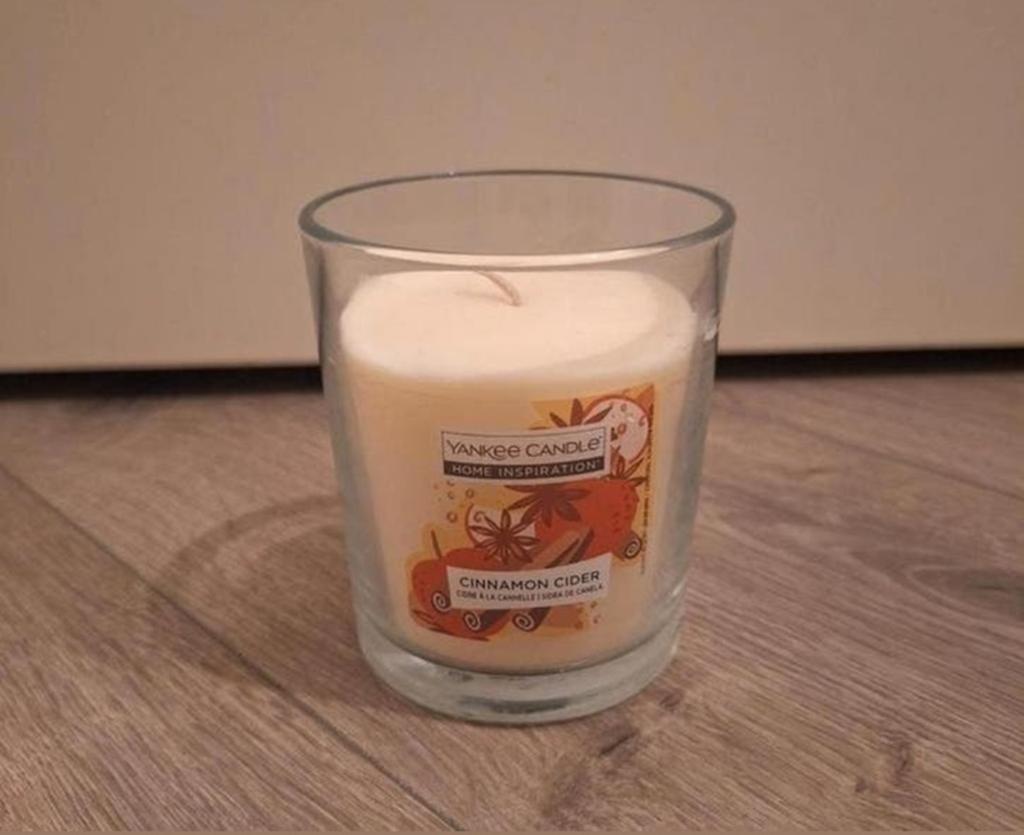 Nieuwe Yankee Candle Cinnamon Cider 200 gram, Overige materialen, Nieuw, Ophalen of Verzenden, Kaars