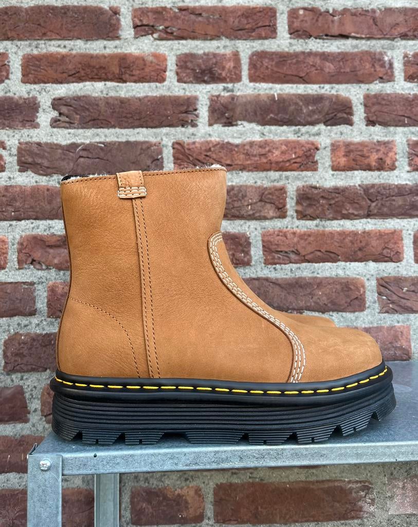 Dr. Martens Zebzag rigger fur lined maat 38 en 40, Kleding | Dames, Schoenen, Nieuw, Lage of Enkellaarzen, Bruin, Ophalen of Verzenden