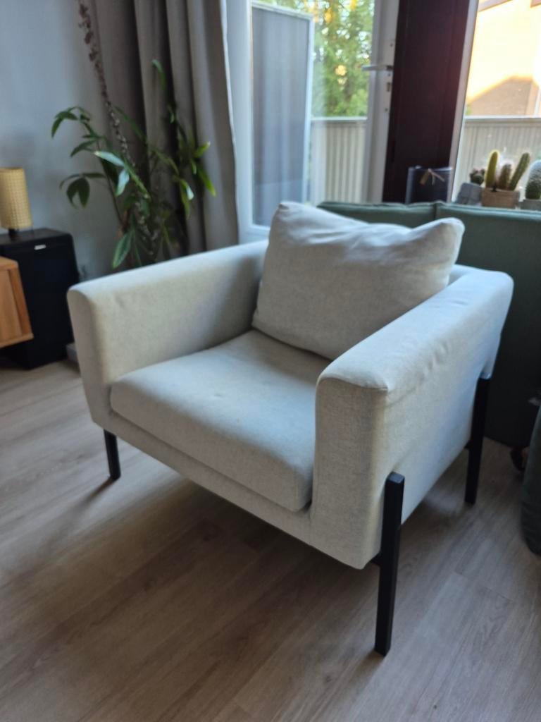 IKEA KOARP Fauteuil, Gunnared beige, Huis en Inrichting, Fauteuils, Ophalen, Modern, Scandinavisch, 75 tot 100 cm, Zo goed als nieuw