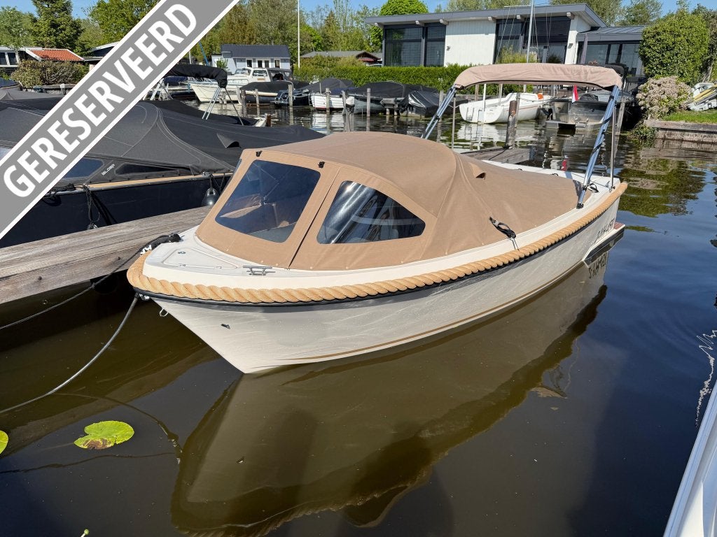 Lago Amore 595 tender