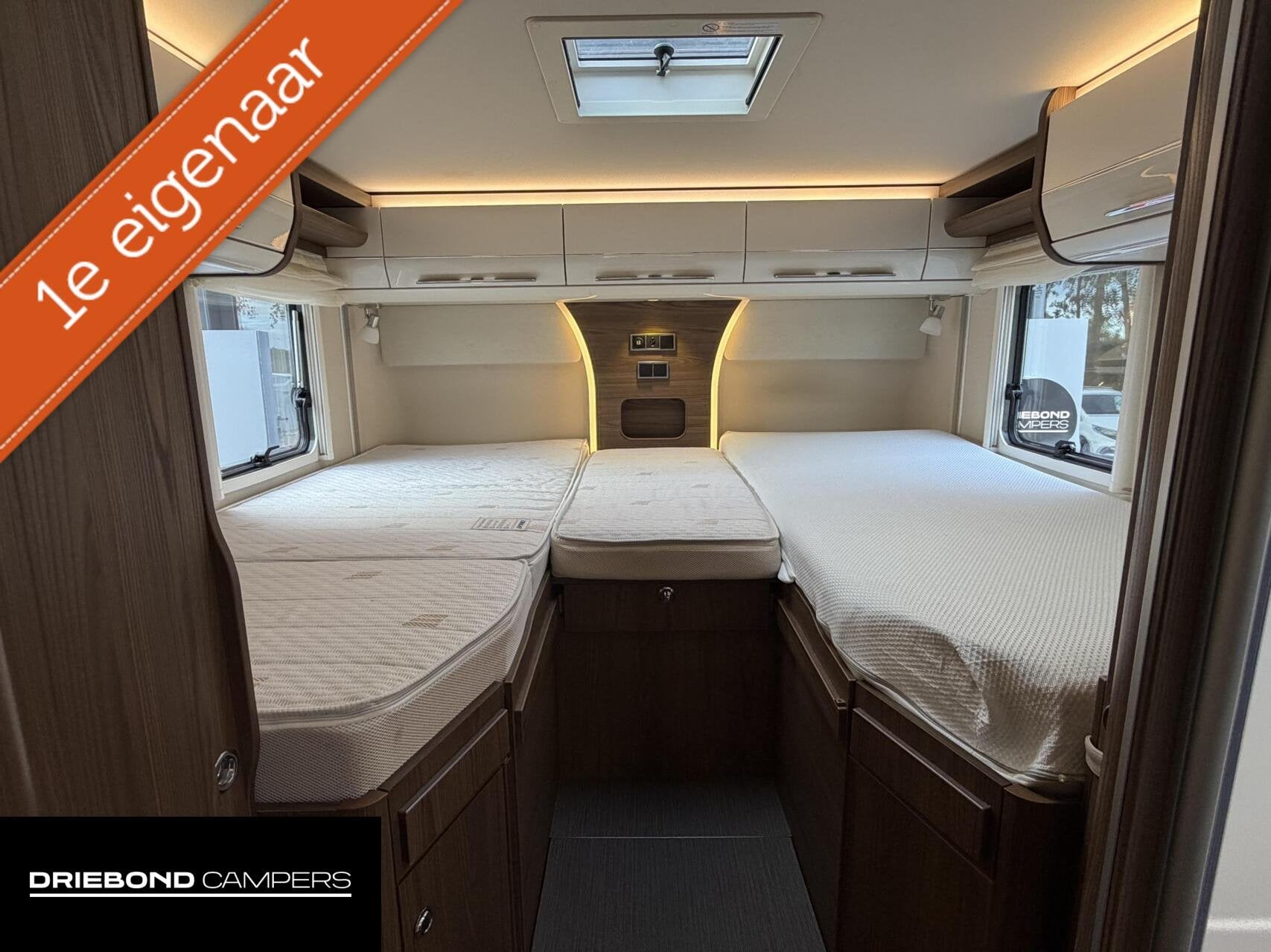 Hymer B704 SL Palmo Enkele Bedden Hefbed 2X Airco Zonnepanel, Airbags, 7 tot 8 meter, Bedrijf, Diesel