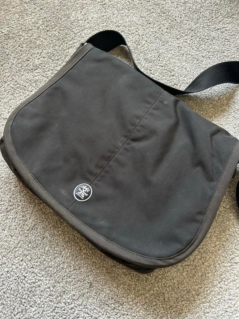Crumpler The Boomer (L) schoudertas, Ophalen of Verzenden, Gebruikt, Grijs, Overige merken