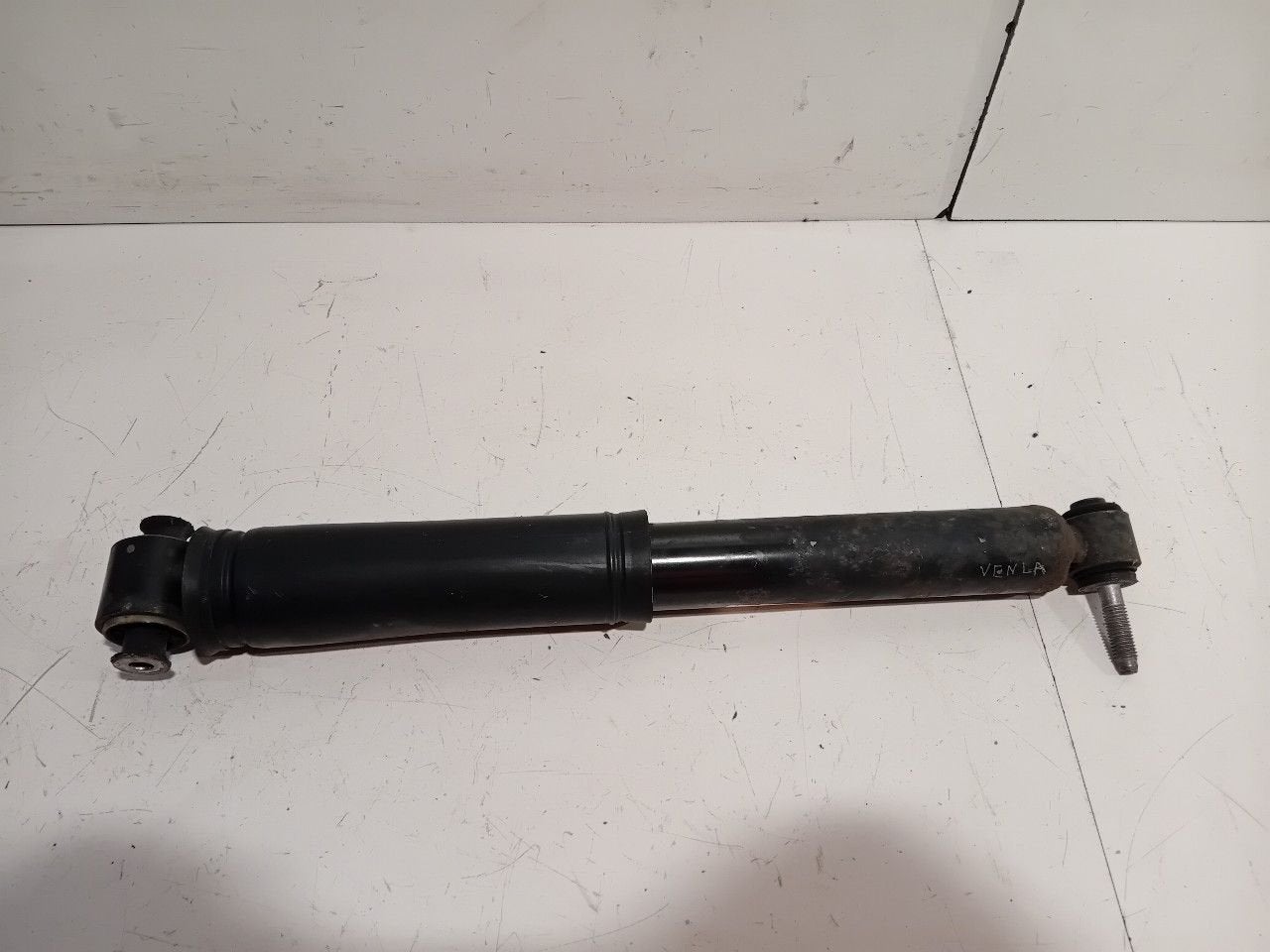 Schokbreker links achter Renault Mégane, Onderdelen@venauto.nl, Van der Ven Autorecycling B.V., Gebruikt, Ettenseweg 76, 4706 PB Roosendaal, The Netherlands