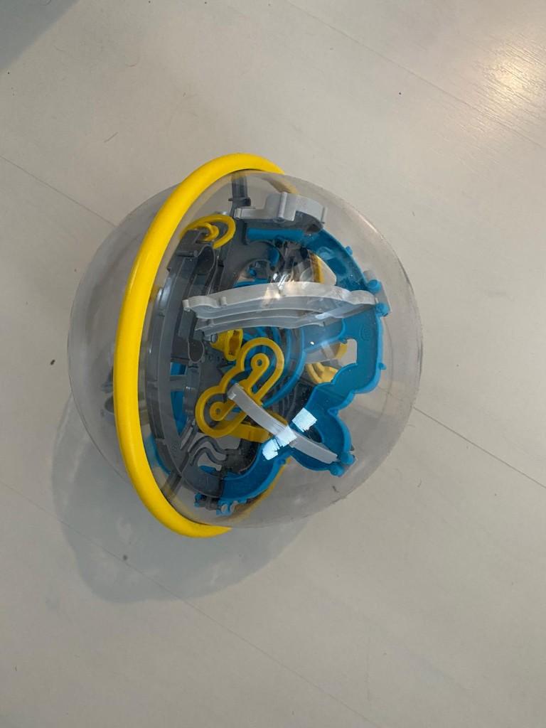 3D doolhof bal, Ophalen, Zo goed als nieuw, Ontdekken