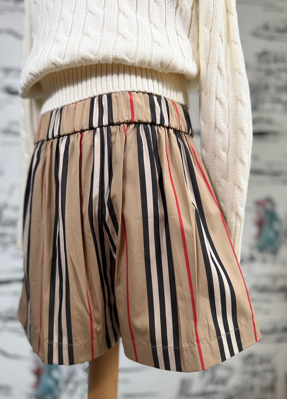 Burberry meisjes short broek maat 8, Broek, Burberry, Meisje, Customercare@burberry.com
