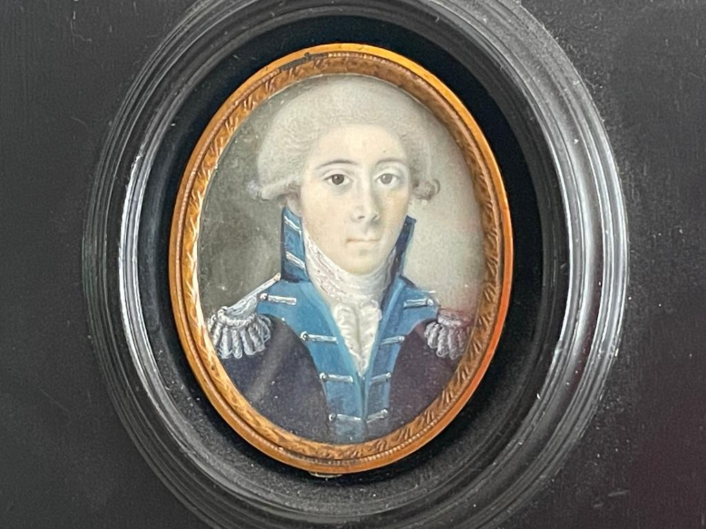 18de eeuw miniatuur portret portretminiatuur militair pruik, Ophalen of Verzenden