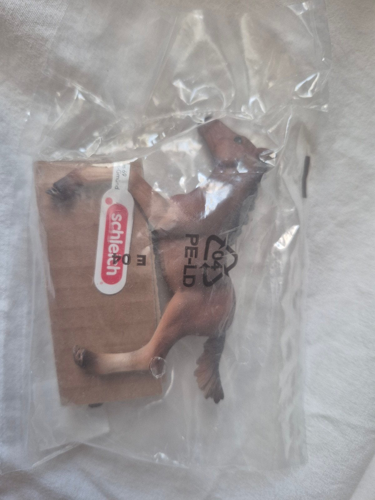 schleich Mustang veulen NIEUW met vaantje, Ophalen of Verzenden, Nieuw, Paard, Beeldje of Figuurtje