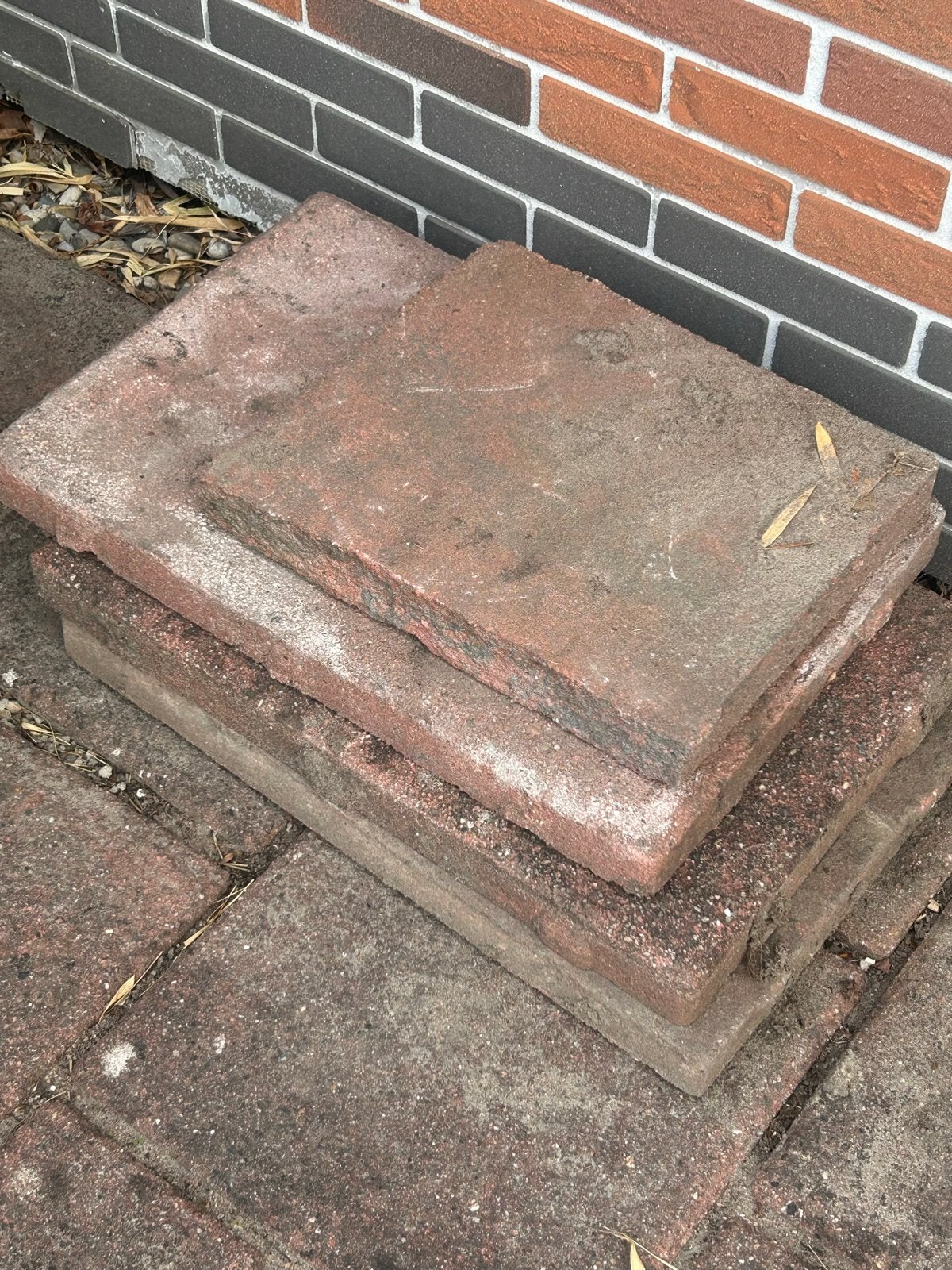 Gebruikte terrastegels, rood/grijs, diverse maten, Tuin en Terras, Tegels en Klinkers, Ophalen, Gebruikt, Beton, Terrastegels