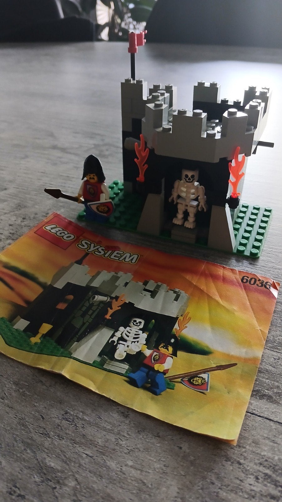 Lego Castle 6036: Verrassingsaanval met skelet, Lego, Ophalen of Verzenden, Zo goed als nieuw, Inclusief instructies