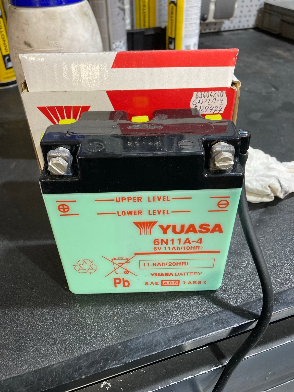 Yuasa 6N11A-4 6V 11Ah Accu - Nieuw in doos, Motoren, Ophalen, Nieuw
