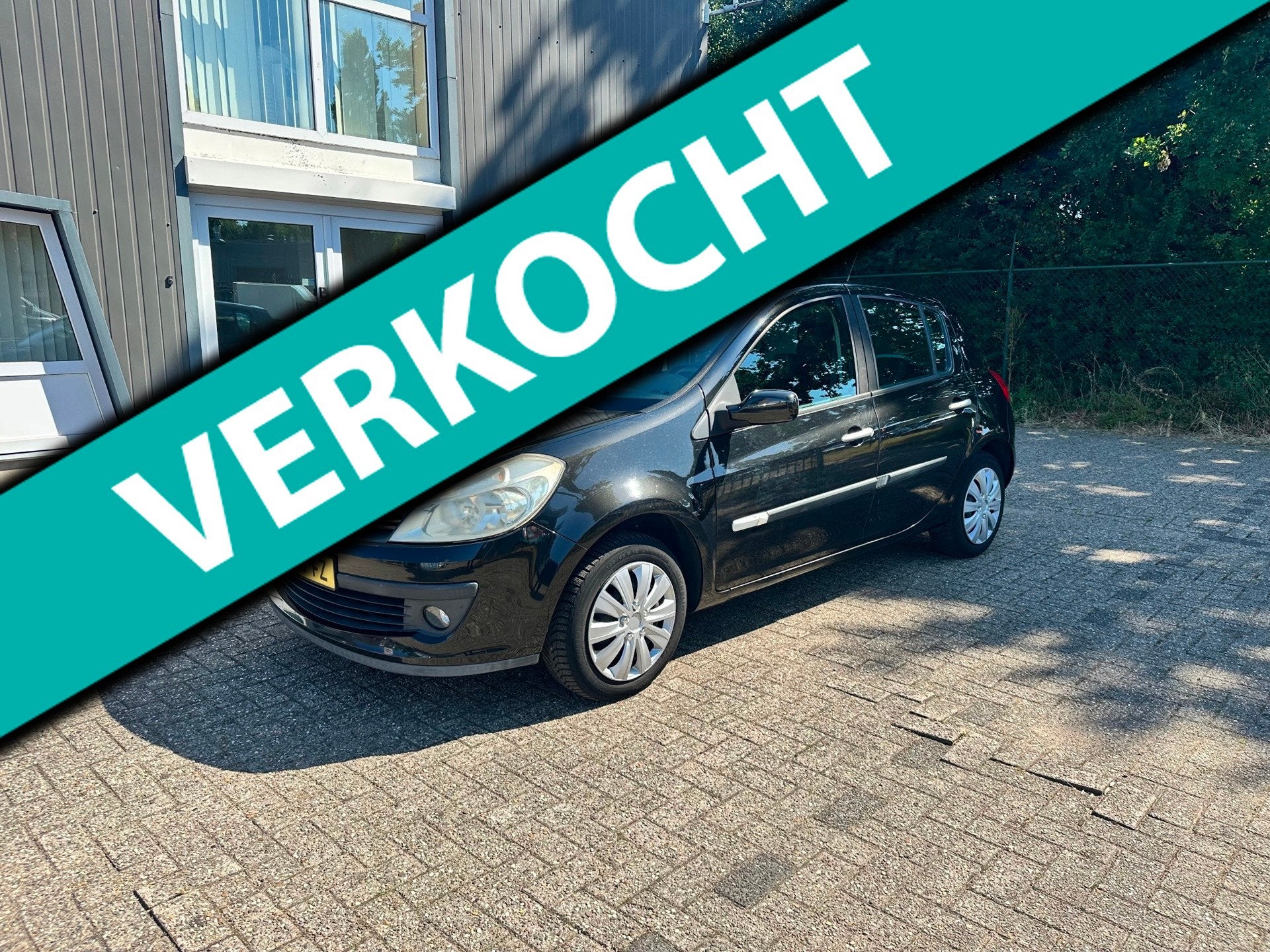 Renault Clio 1.4-16V Dynamique S, Auto's, Dealer onderhouden, Gebruikt, Zwart, 4 cilinders