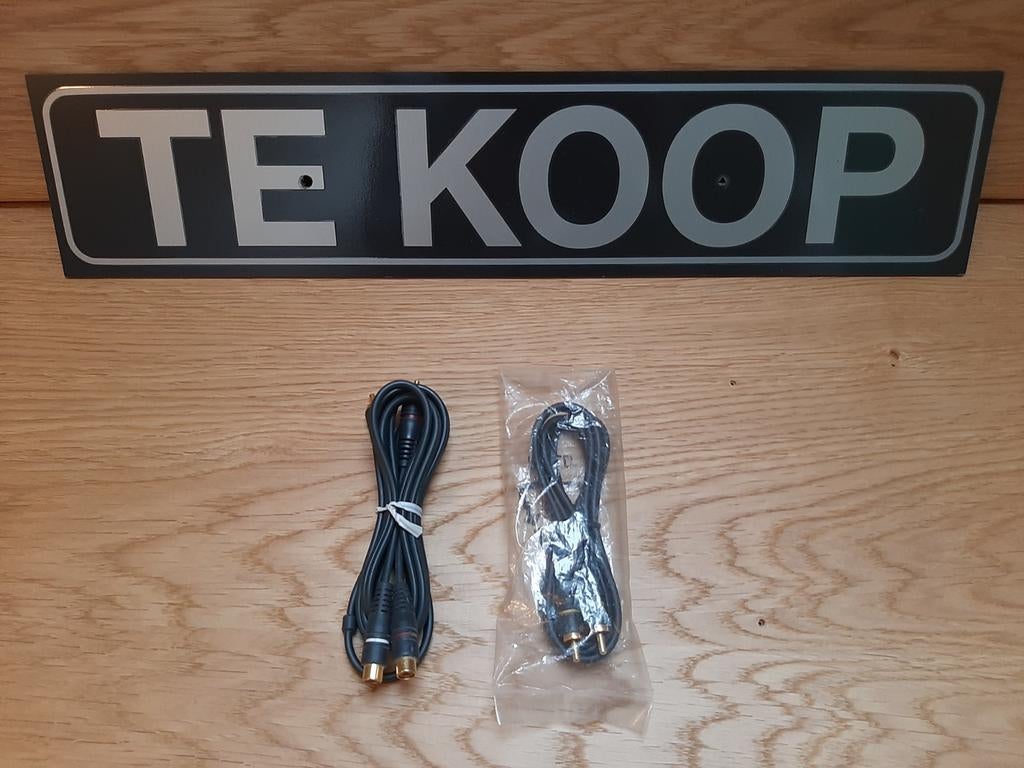 Audiokabels met vergulde tulpstekkers., Ophalen, Zo goed als nieuw, Minder dan 2 meter