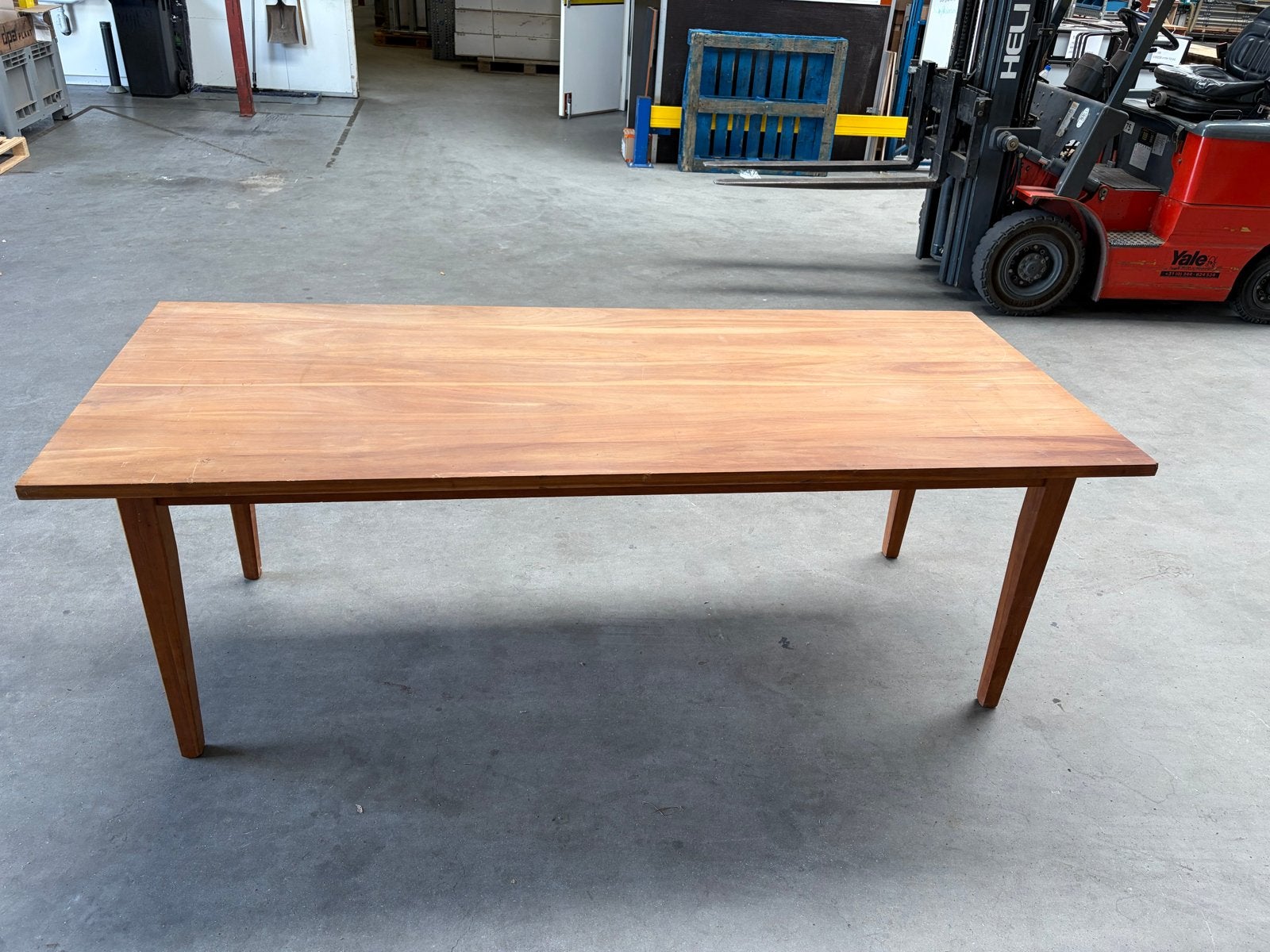 Kersenhouten bureau/tafel 220 x 90 cm tafel, dik blad 30 mm, Huis en Inrichting, Ophalen, Gebruikt, Lak, 200 cm of meer