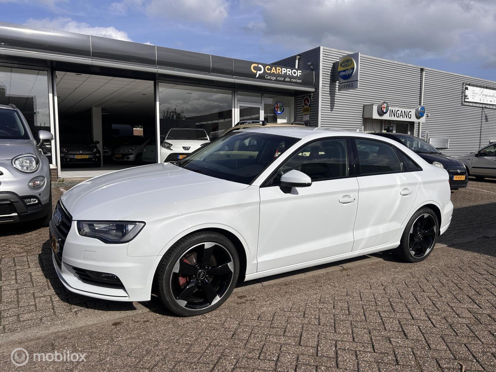 Audi A3 Automaat 1.4 TFSI Ambition Pro Line S Leder, Auto's, Dealer onderhouden, Gebruikt, 4 cilinders, Wit