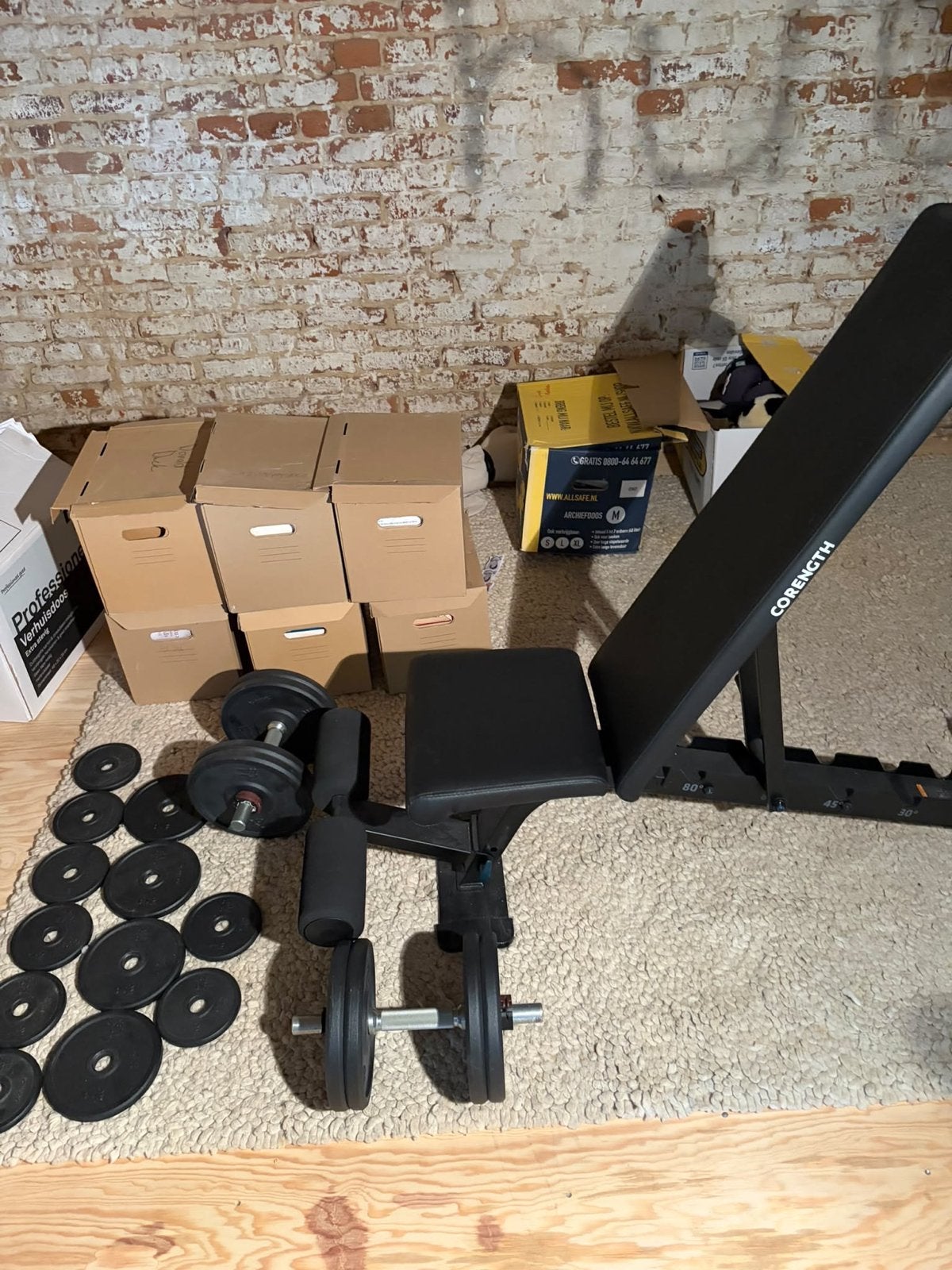 Verstelbare fitnessbank met dumbbells en gewichten, Ophalen, Krachtstation, Armen, Zo goed als nieuw