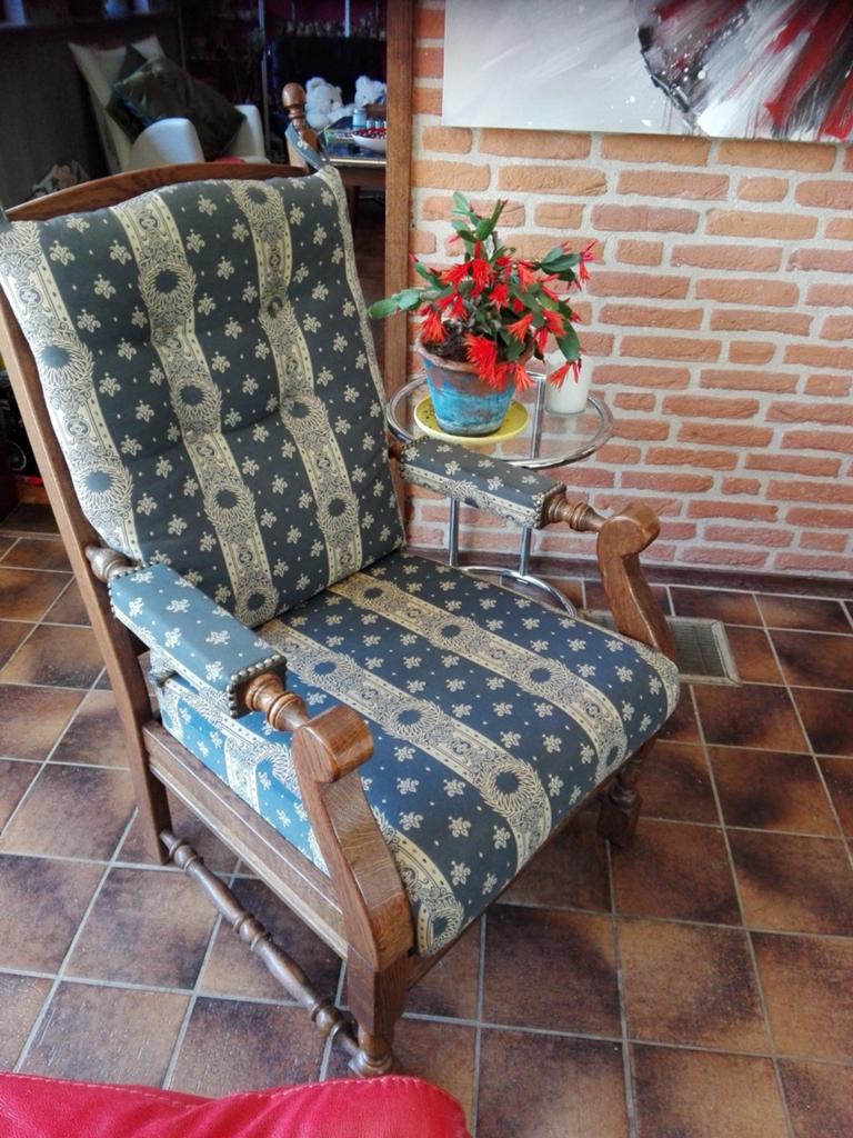 Fitform zwaar eiken fauteuil mét opblaasbaar rugkussen, Ophalen, Gebruikt, 50 tot 75 cm