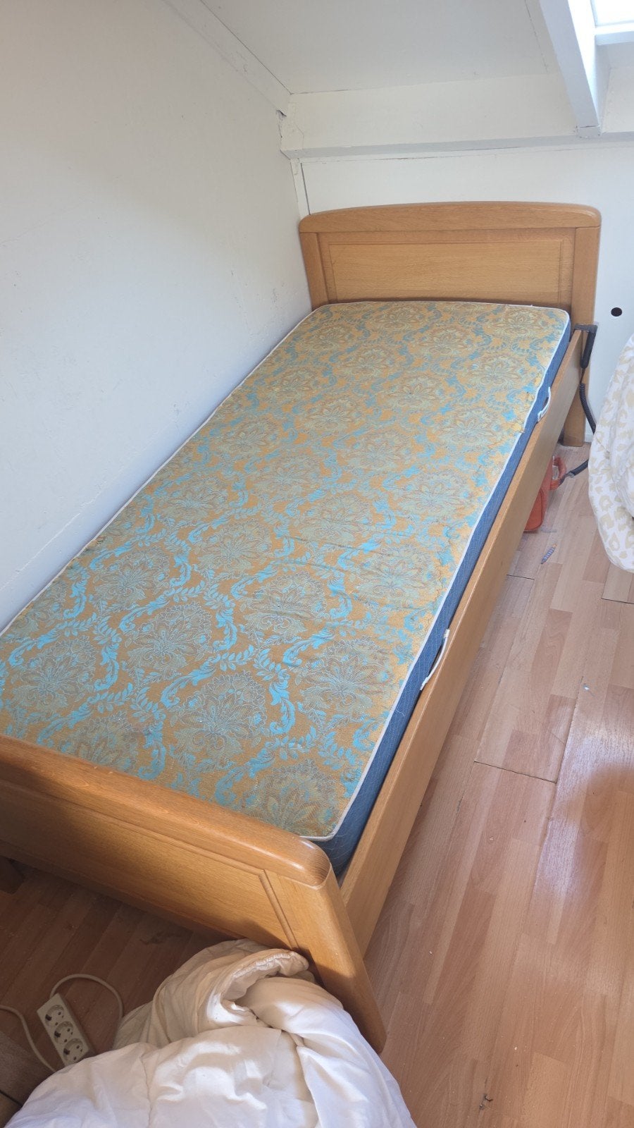 Elektrisch verstelbaar bed 100x210, Eenpersoons, 210 cm, Ophalen of Verzenden, 100 cm