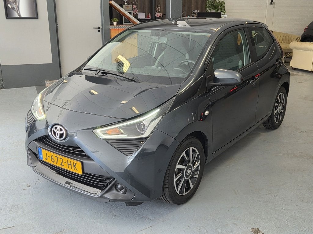 Toyota Aygo 1.0 VVT-i x-play (bj 2020), Auto's, Voorwielaandrijving, Gebruikt, Euro 6, Start-stop-systeem