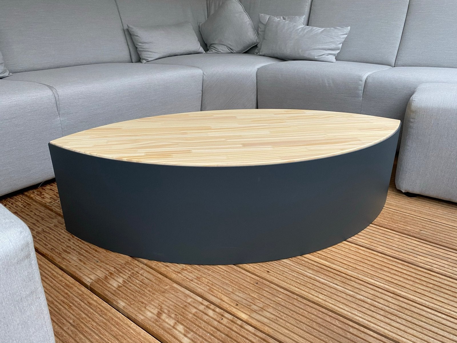 Buiten/binnen tafel, Ophalen, Gebruikt, Ovaal, Metaal