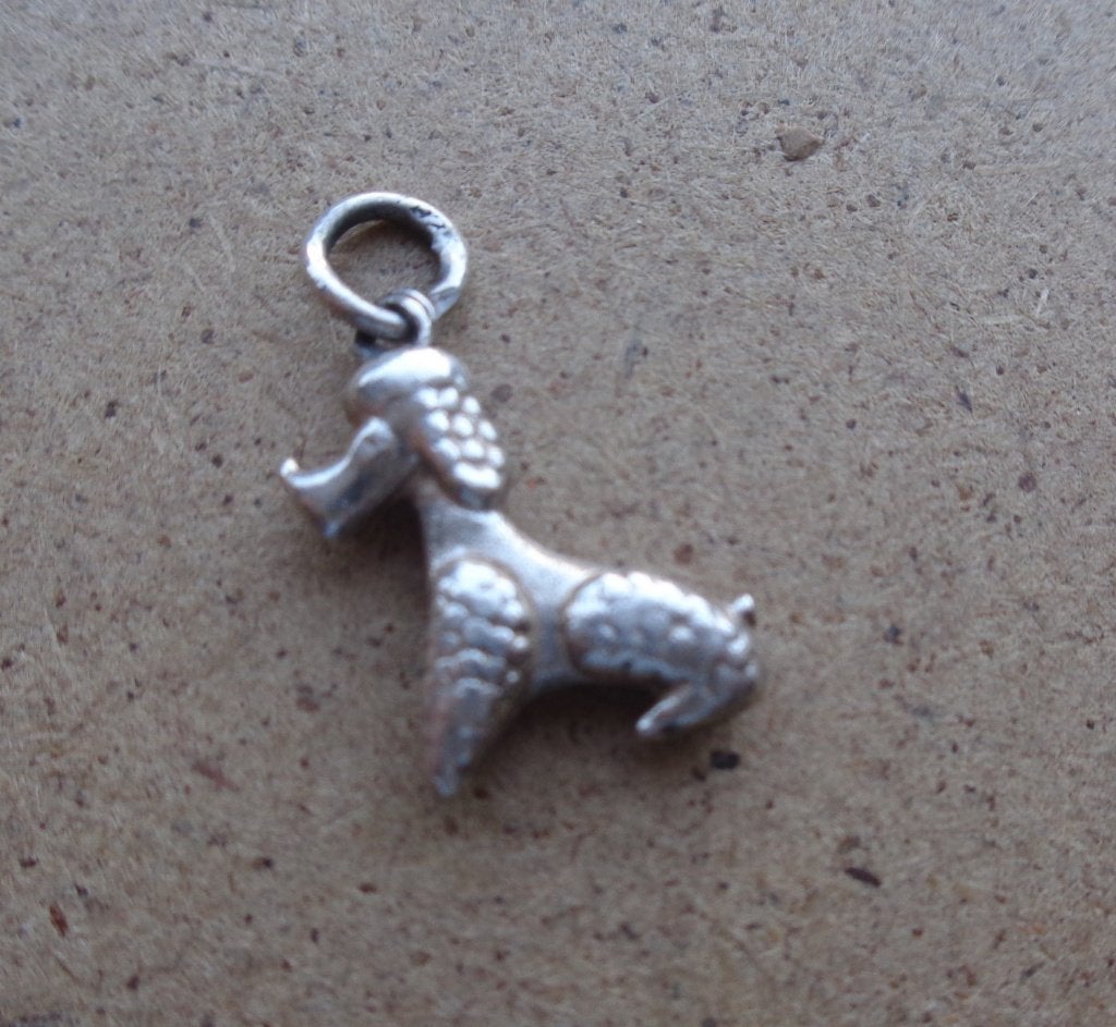 zilveren vintage bedel poedel [563], Sieraden, Tassen en Uiterlijk, Overige merken, Verzenden, Zo goed als nieuw, 1 bedel