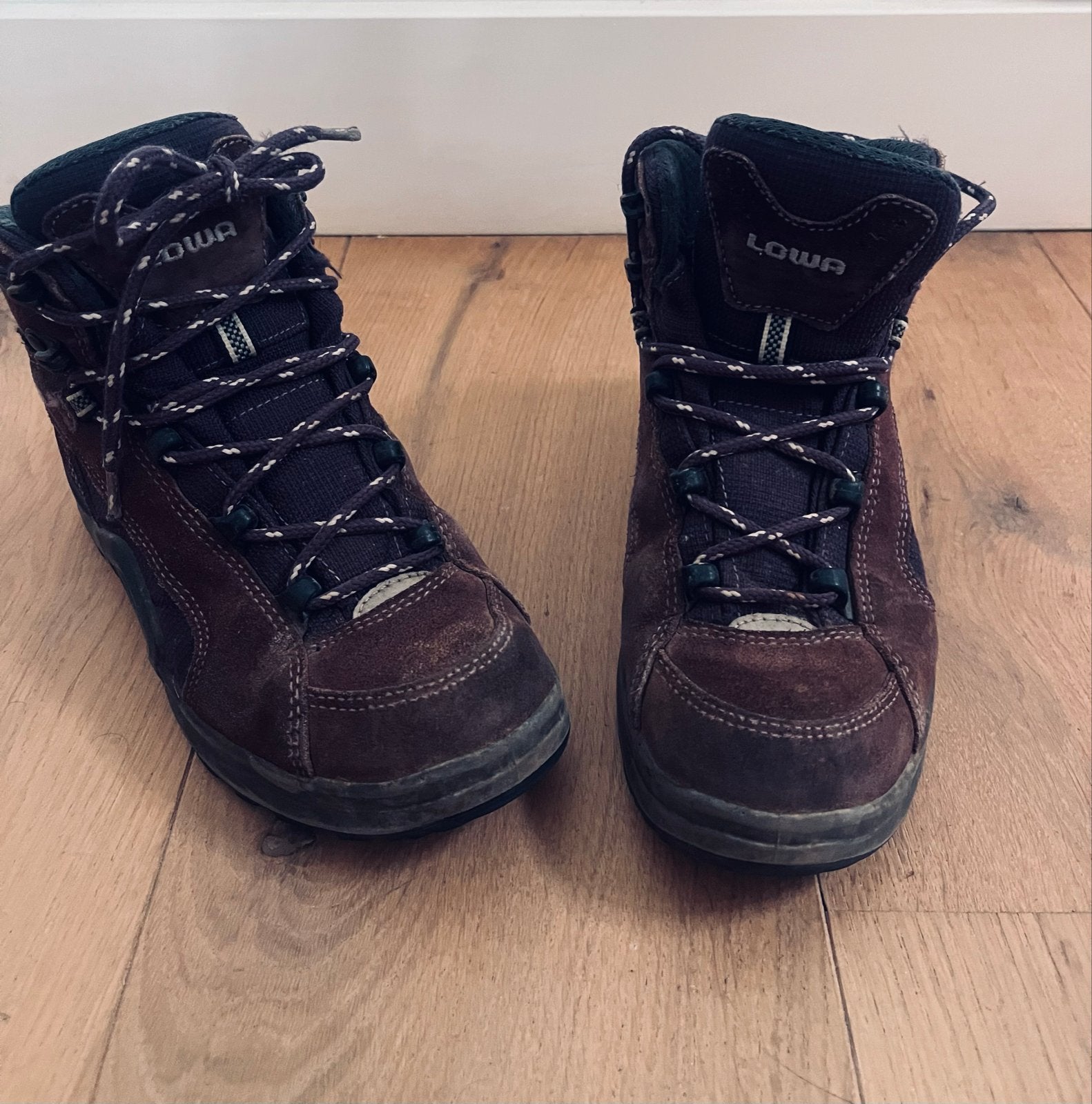 Lowa waterdichte wandelschoenen kids (35), Verzenden, Gebruikt, Schoenen