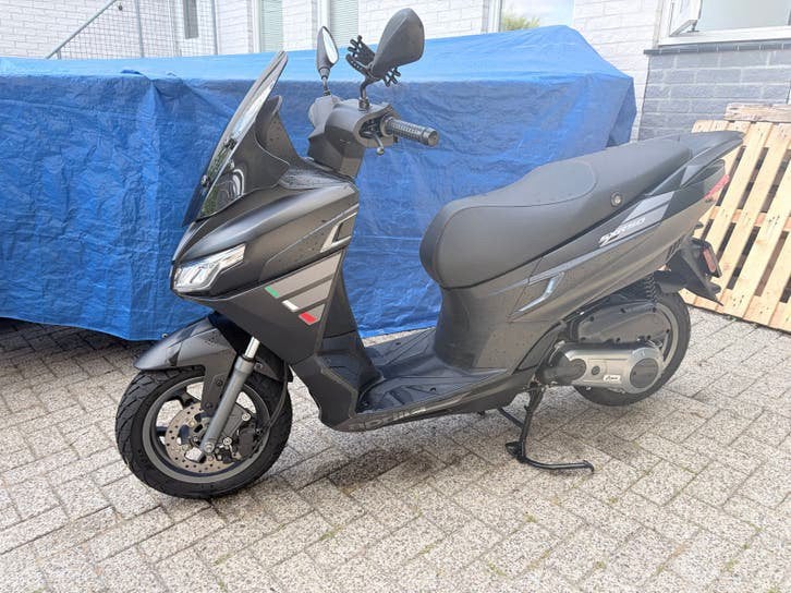Aprilia SXR 50, Fietsen en Brommers, Ophalen, Gebruikt, Overige modellen, Maximaal 45 km/u