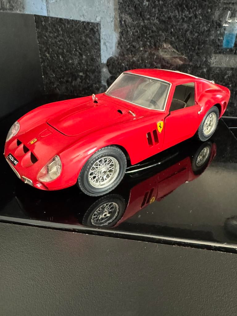 Te koop modelauto schaal1:18, Ophalen of Verzenden, Zo goed als nieuw, Bburago