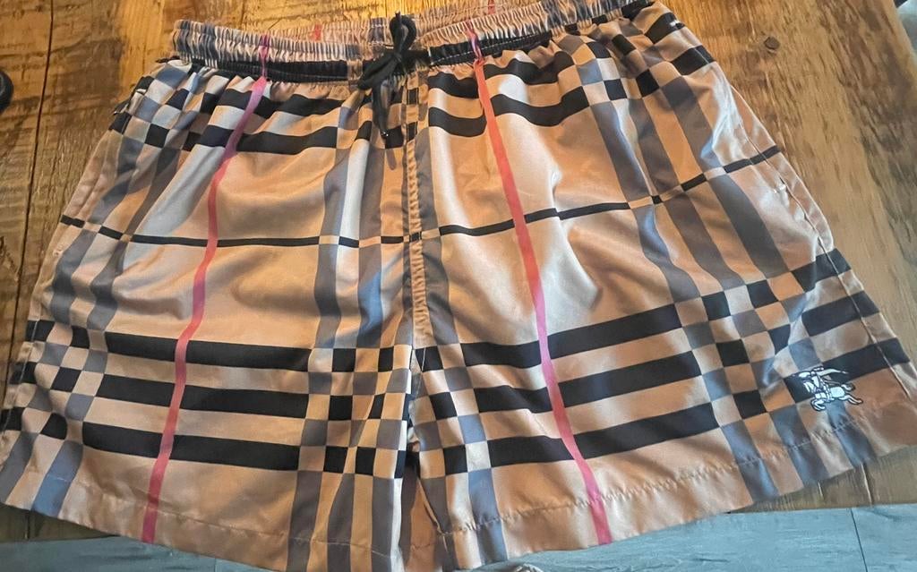 Burberry korte broek, Kleding | Heren, Ophalen of Verzenden, Beige