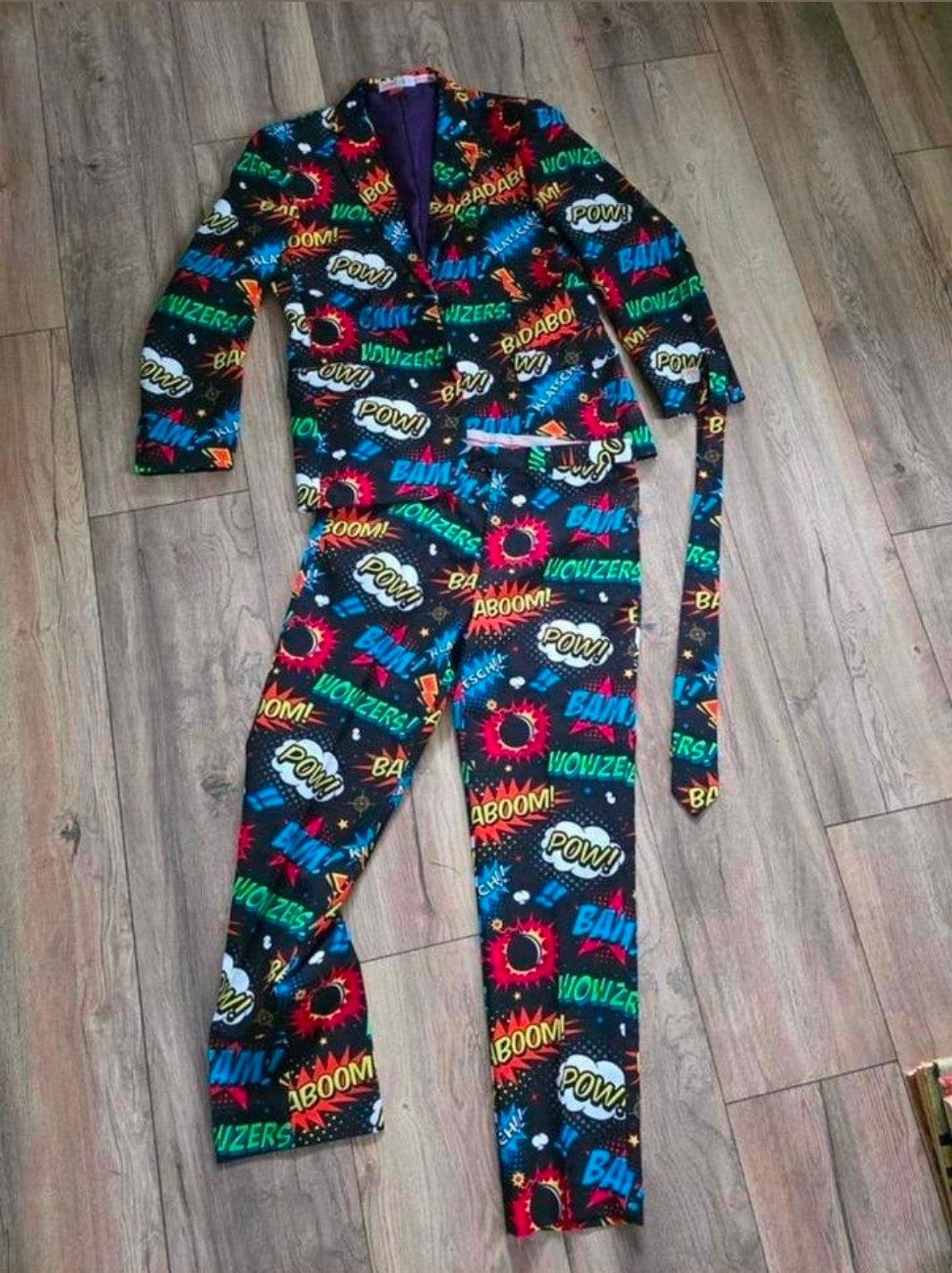 Opposuits Carnavalskostuum Comic Strip Maat 54, Ophalen, Zo goed als nieuw, Maat 52/54 (L)