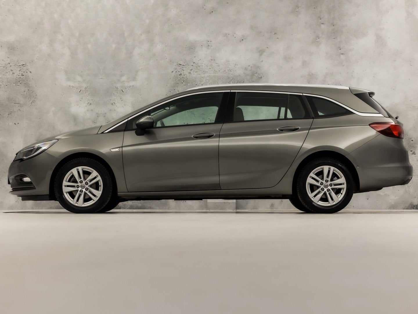 Opel Astra Sports Tourer 1.4 Turbo Innovation Sport 150Pk Au, Auto's, 12 maanden, Stof, Gebruikt, Automatische klimaatregeling