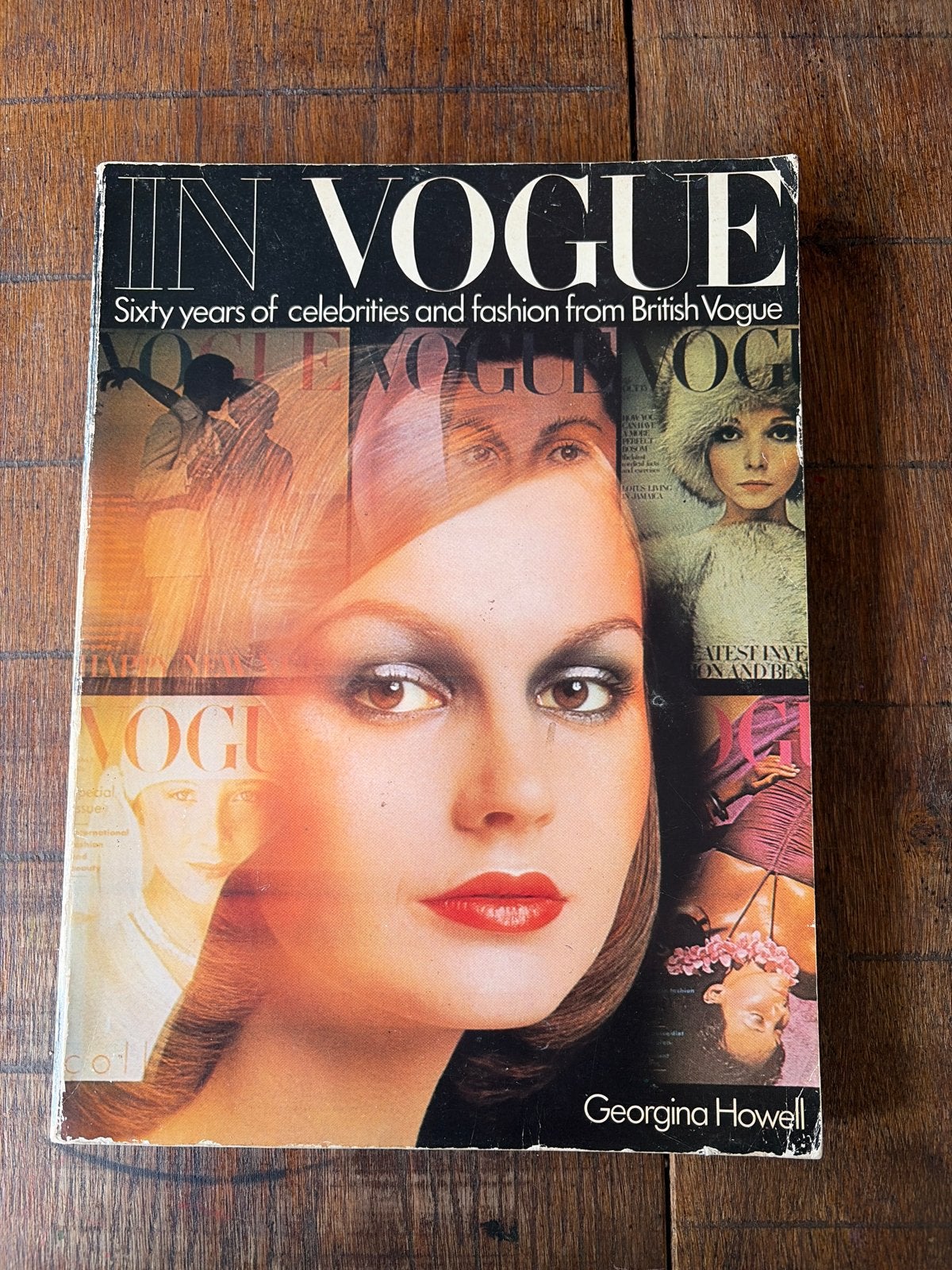 In Vogue: Zestig jaar beroemdheden en mode uit British Vogue, Verzenden, Gelezen, Mode algemeen